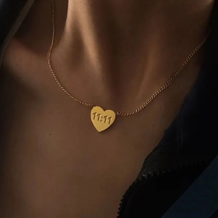 11:11 HEART necklace β₯οΈ