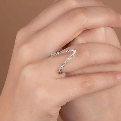 Silver V star studded ring