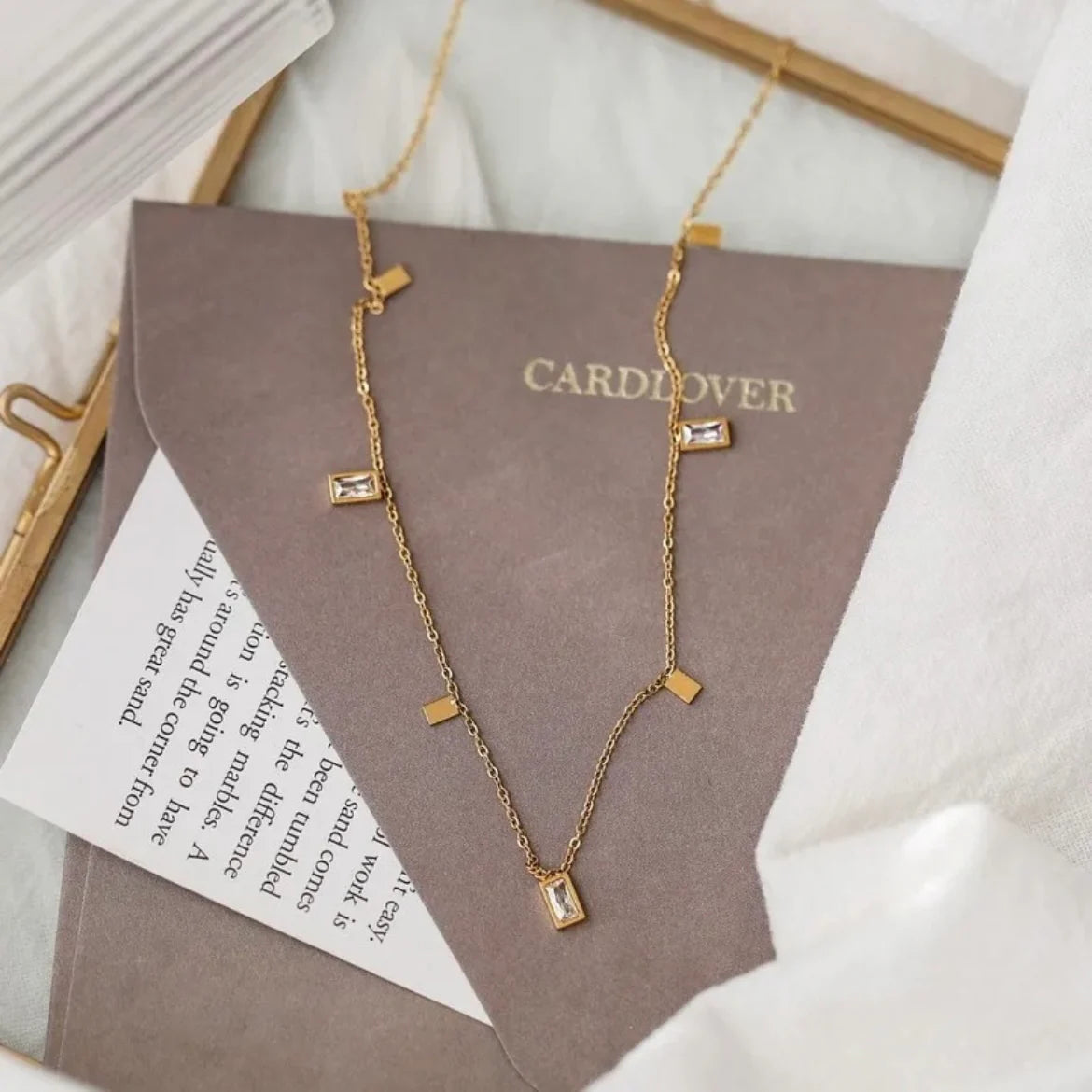 Minimal charm necklace