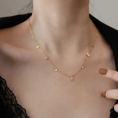 Minimal charm necklace