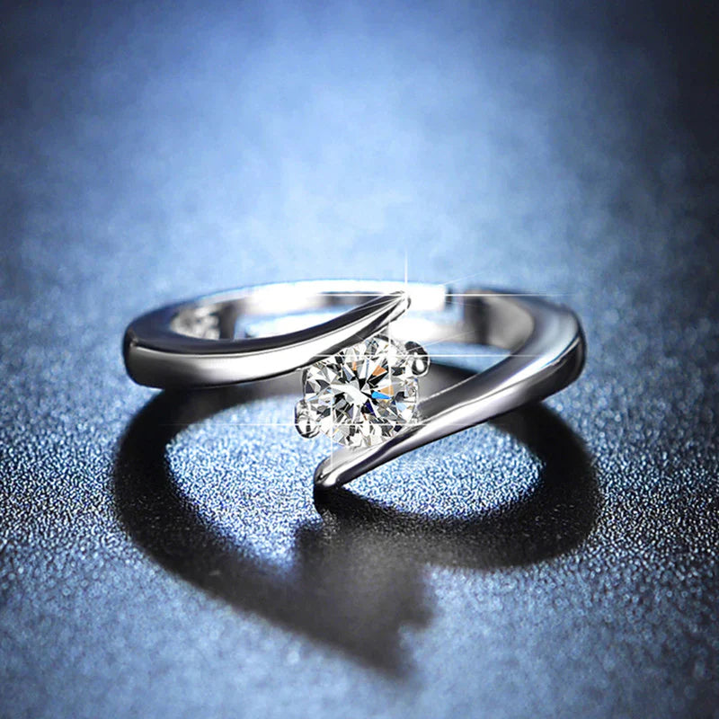 Contemporary Solitaire Adjustable Finger Ring